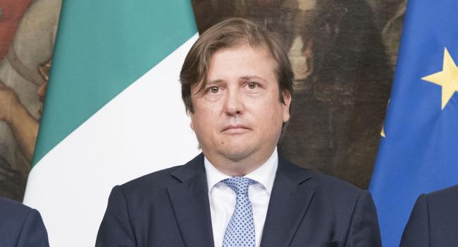 Questione stadi, Sileri: “Possibile riaprire per un terzo della capienza” preview