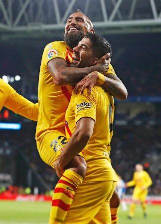 Anche Suarez saluta Vidal: “Un piacere giocare con te, ti auguro il meglio per la tua nuova avventura” article-post