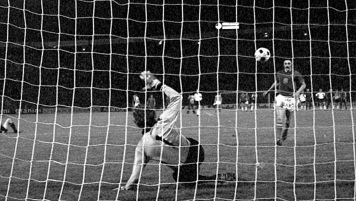 Panenka in terapia intensiva. L’inventore del “cucchiaio” lotta contro il Covid-19 article-post