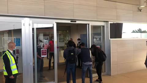 Chris Smalling è arrivato a Roma. Il video preview