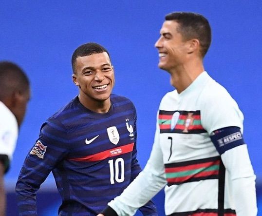 Mbappè a Cristiano Ronaldo: «Idolo». Ma restano a secco entrambi preview