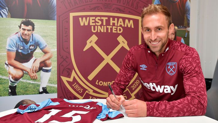 Ufficiale: Dawson riscattato dal West Ham. Firma fino al 2023 preview