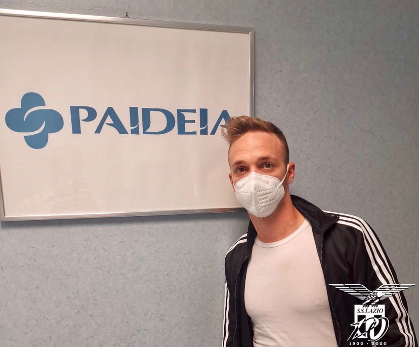 Lazio, visite mediche per Lazzari dopo l’infortunio preview