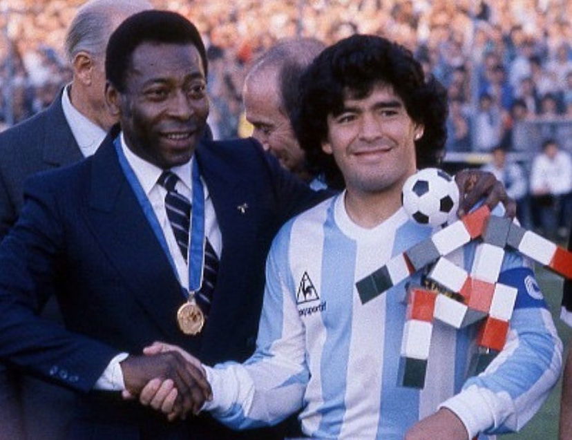 Maradona 60, gli auguri di Pelè: “Buon compleanno mio grande amico, tiferò sempre per te” preview
