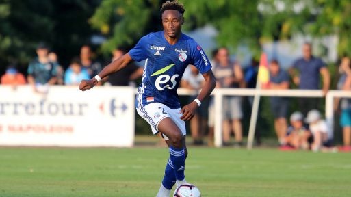 Dalla Francia: accordo tra il Milan e Simakan per la difesa preview