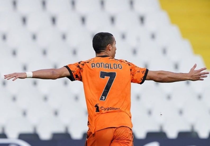 Il retroscena: CR7-City, ora Mendes lavora no stop per un’offerta sul cartellino preview