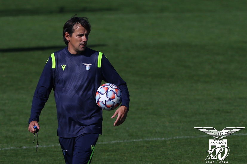 Simone Inzaghi in campo per l’allenamento, è guarito dal Covid preview