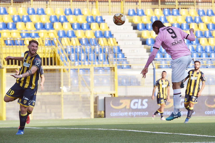 Blitz Palermo: Saraniti e Floriano per stendere la Juve Stabia preview