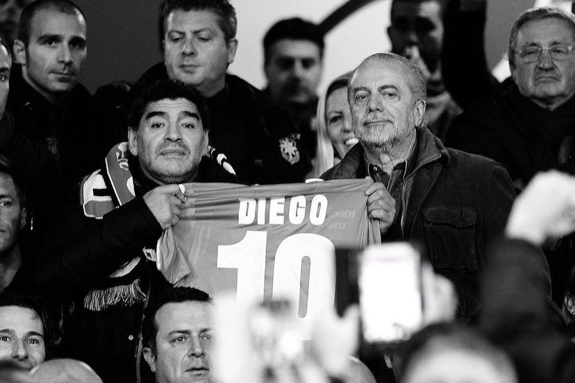 Morte Maradona, la lettera di De Laurentiis: “Il San Paolo deve avere il tuo nome, sei il simbolo del riscatto” preview
