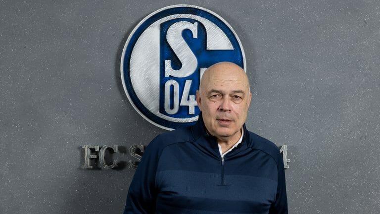 Ufficiale: Christian Gross è il nuovo allenatore dello Schalke 04 preview
