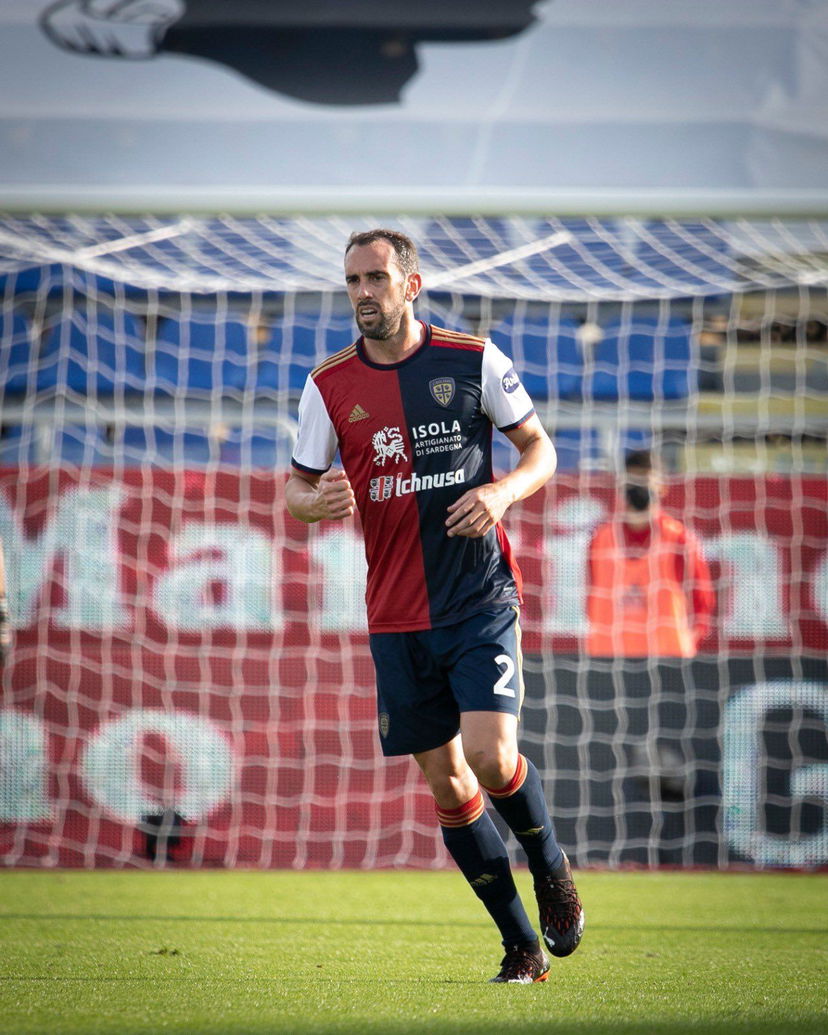 Godin lascia il Cagliari a gennaio: due club spagnoli seguono il difensore preview