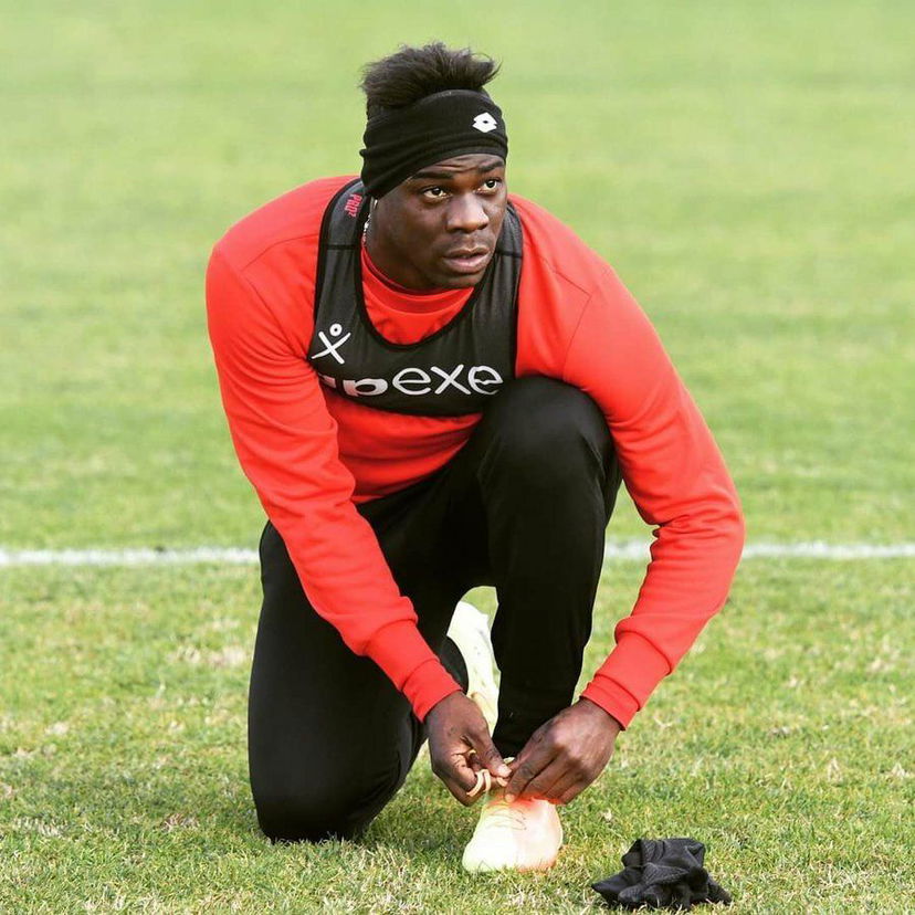 Brocchi su Balotelli: “Ha lavorato bene dal primo giorno. Ha la fiducia di tutti” preview