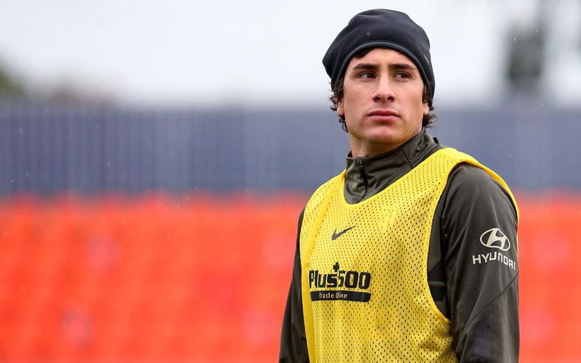 Atletico Madrid, intervento al ginocchio per Gimenez. L’annuncio social del calciatore preview