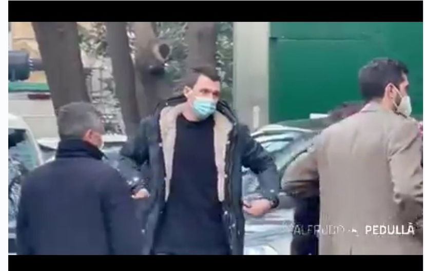 Mandzukic, iniziate le visite mediche. Il video dell’arrivo preview