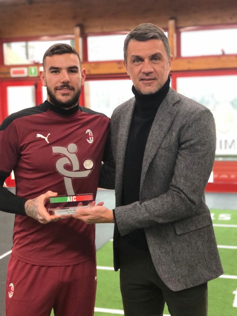 Theo Hernandez saluta Maldini: “Triste dover dire addio a qualcuno che si è fidato di te. Ti auguro il meglio” preview