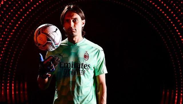 Ufficiale: Tatarusanu si ritira article-post