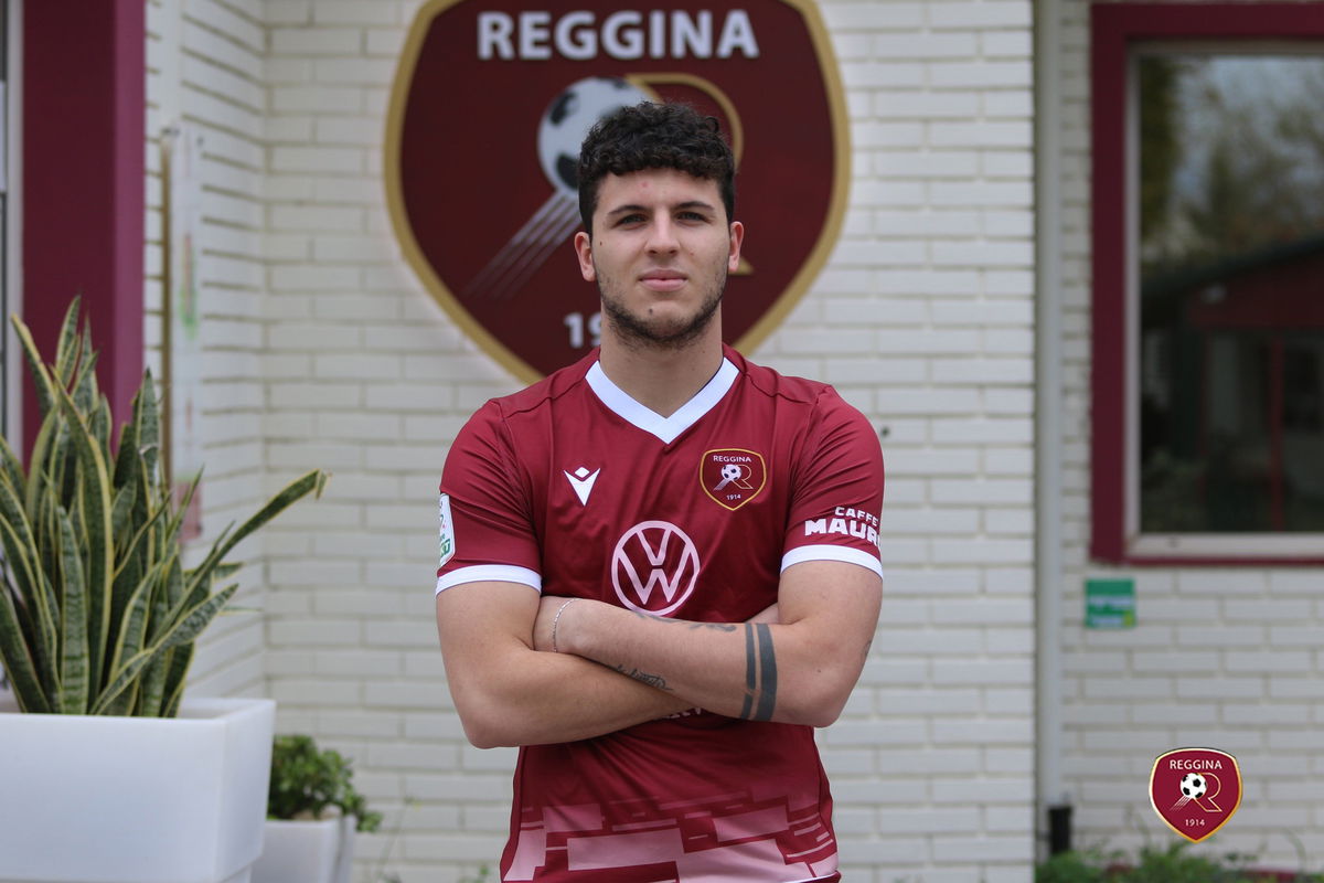 Adesso è ufficiale: Petrelli è un nuovo attaccante della Reggina article-post