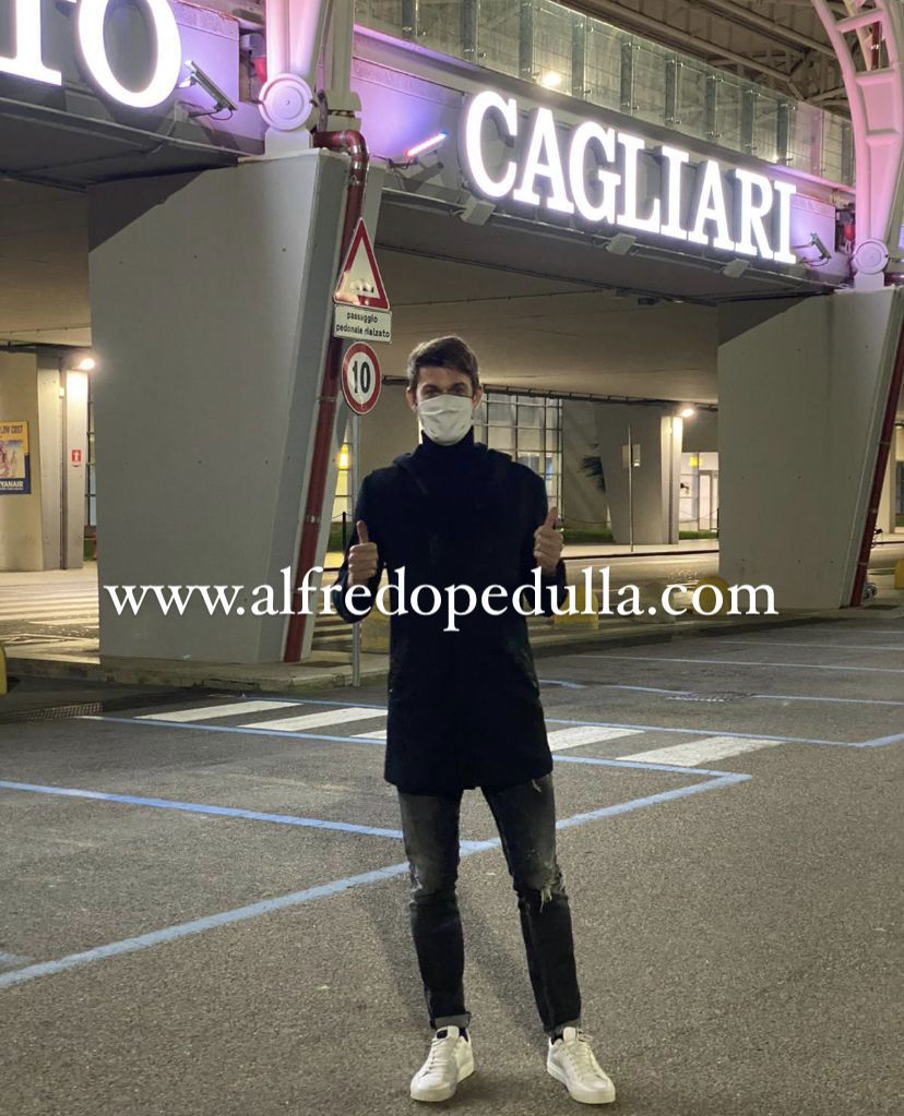 Rugani sbarcato nella notte a Cagliari: ecco le prime foto preview