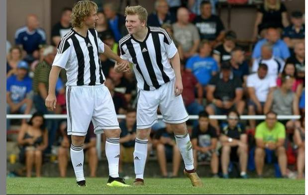 Il figlio di Nedved a Materazzi: “C’è chi si accontenta di un trofeo ogni decade e chi ne vince 18” preview