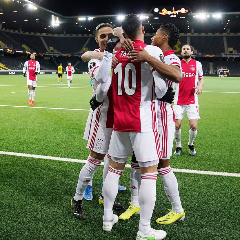 Eredivisie: l’Ajax vince in attesa della Roma. 1-0 al Waalwick preview