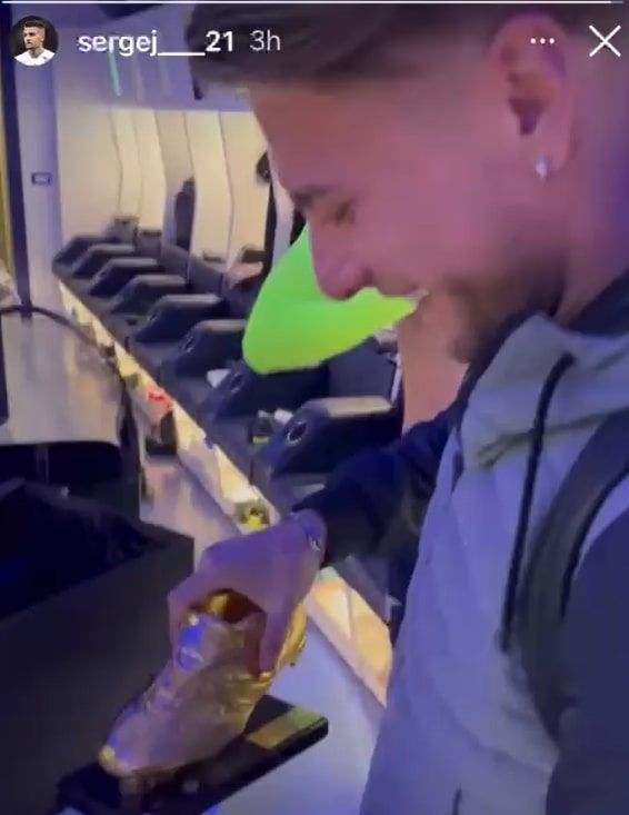 VIDEO – Immobile porta la Scarpa d’oro nello spogliatoio della Lazio preview