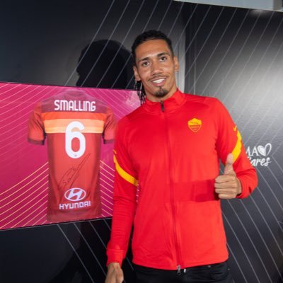 Roma, si ferma ancora Smalling: lesione al flessore. Tre settimane di stop preview