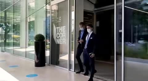 Inter, incontro con gli agenti di Emerson Royal. Il video preview