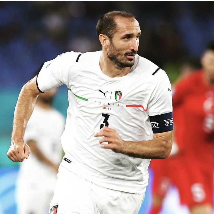 Chiellini: “Pronti ad un nuovo torneo, dimostreremo quanto valiamo. Oggi non ci inginocchieremo” preview