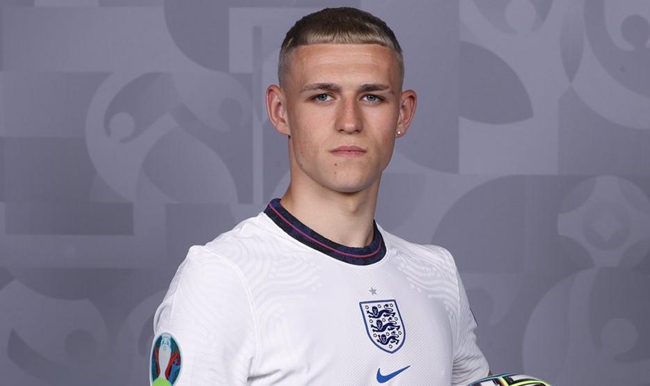 Foden e la promessa dell’Inghilterra: “Se vinciamo gli Europei tutti biondi e col mio taglio” article-post