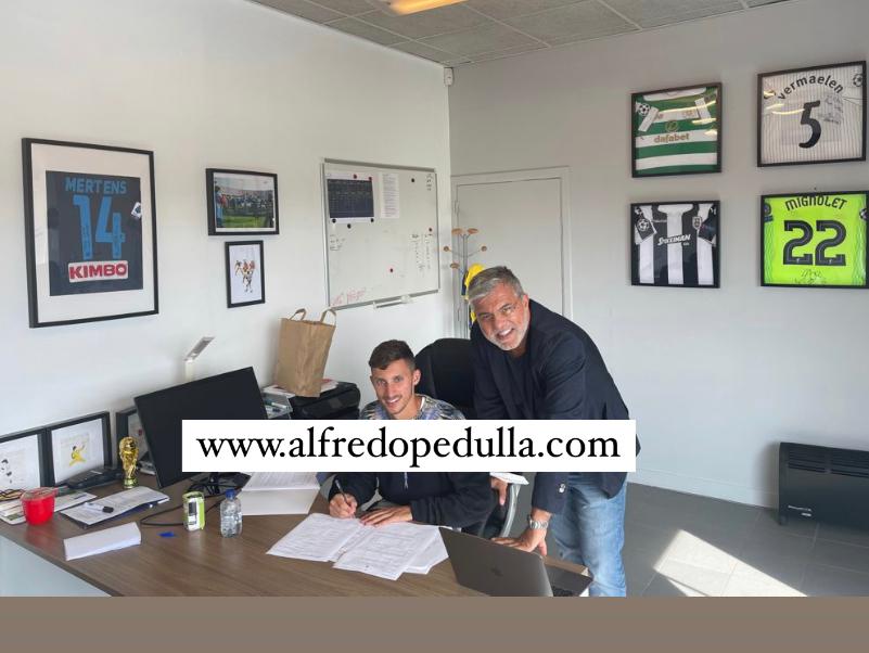 Paolucci al Royale Union Saint-Gilloise: la foto della firma preview