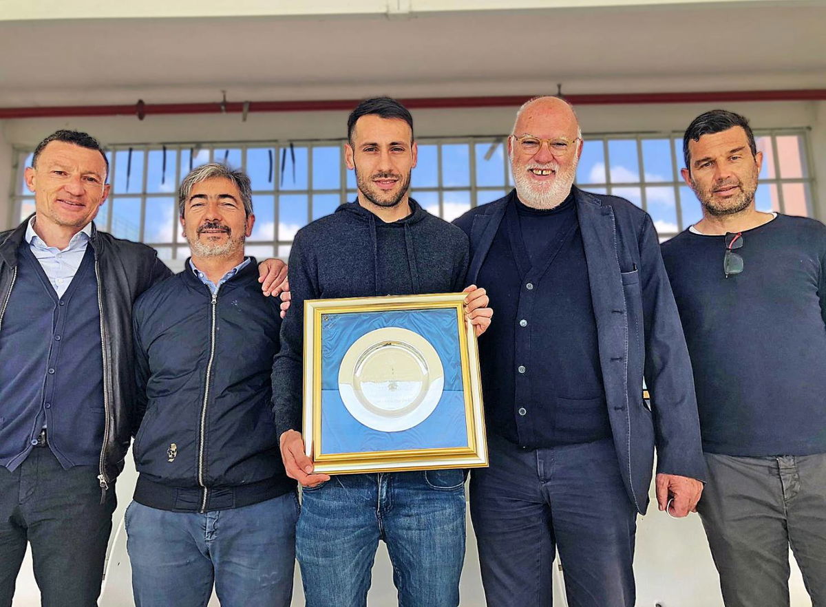 Virtus Entella, il presidente Gozzi premia Mancosu: “Grazie per questi anni passati insieme” article-post