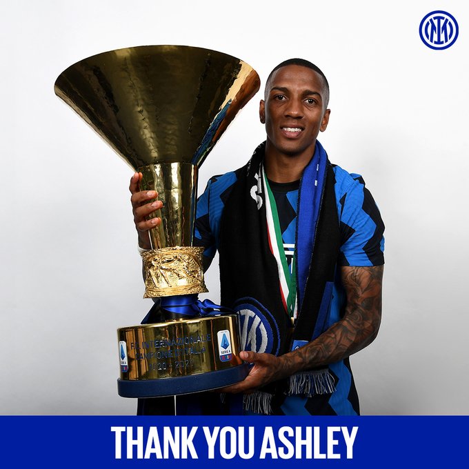 Inter, il saluto social a Young e Padelli: “È stato un onore esultare insieme a voi” preview