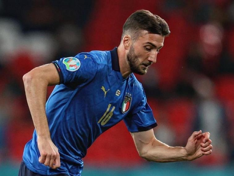 Cristante: “Un orgoglio indossare questa maglia, non riesco a spiegarvi la mia gioia” preview