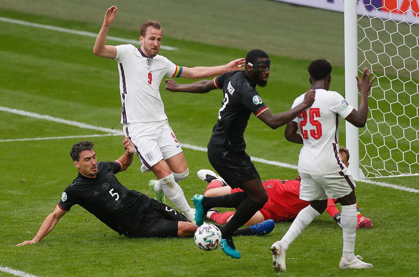 Grana per il Borussia Dortmund: problema al tendine rotuleo per Hummels preview