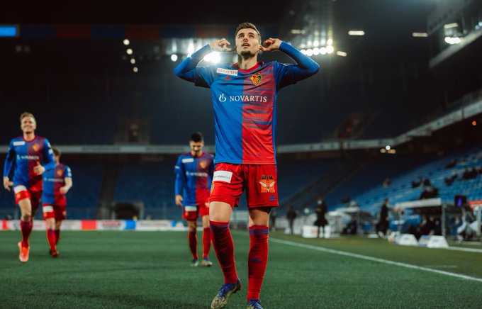 Ufficiale: Inter, Males resta al Basilea article-post