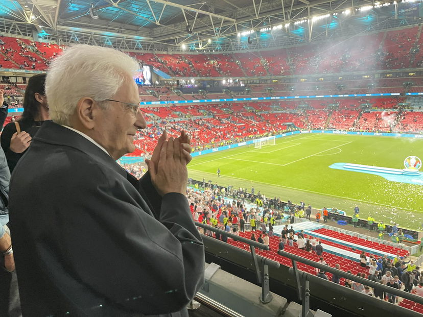 Mattarella: “Grande riconoscenza a Mancini e ai calciatori. Hanno reso onore allo sport” preview
