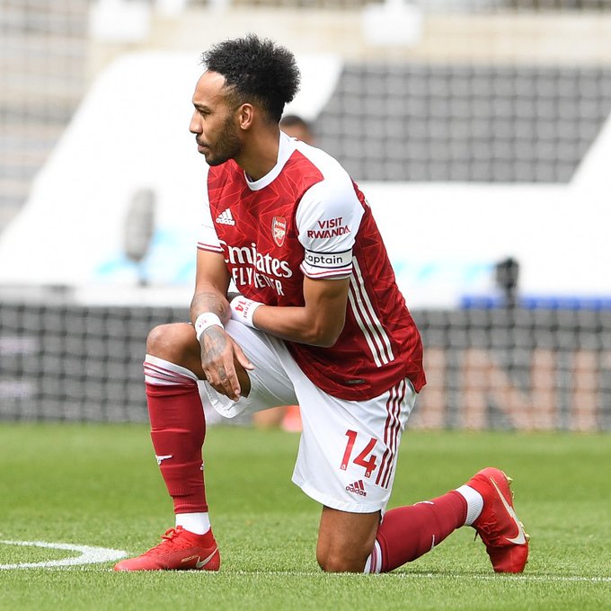 Arsenal, pugno duro contro il razzismo: il comunicato del club preview