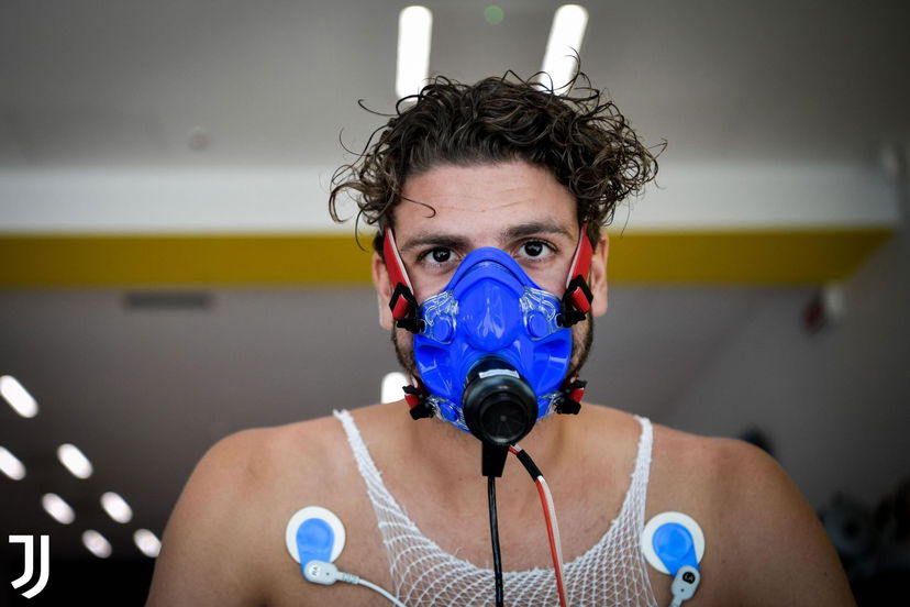 Locatelli, visite in corso. Le prime immagini in bianconero preview