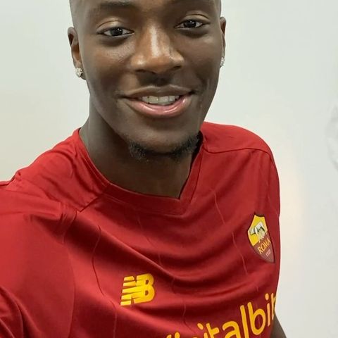 Primo allenamento per Abraham con la maglia della Roma. Il video preview