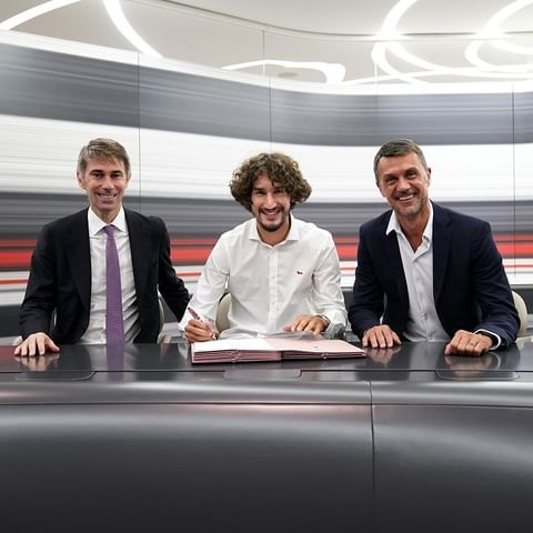 Ufficiale: Adli firma col Milan, ma resta in prestito al Bordeaux preview