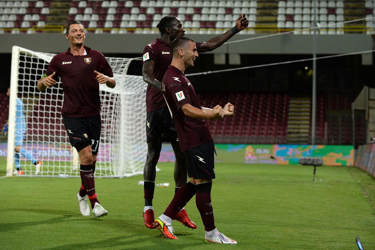 La Salernitana acciuffa l’Empoli con Bonazzoli, nel finale Perotti sbaglia un rigore e scoppia in lacrime article-post