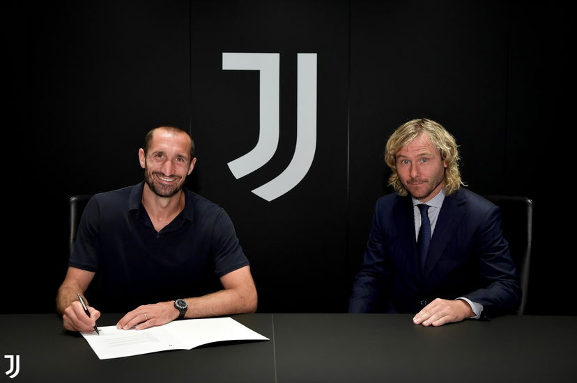 Chiellini dopo il rinnovo: “Ci sono ancora pagine di storia bianconera da scrivere” preview