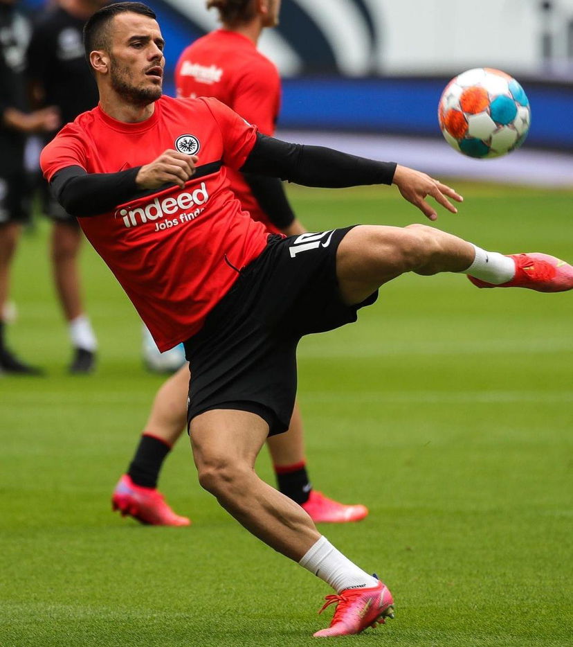 L’indiscrezione: Kostic-Juve a oltranza. Deadline e valutazione preview