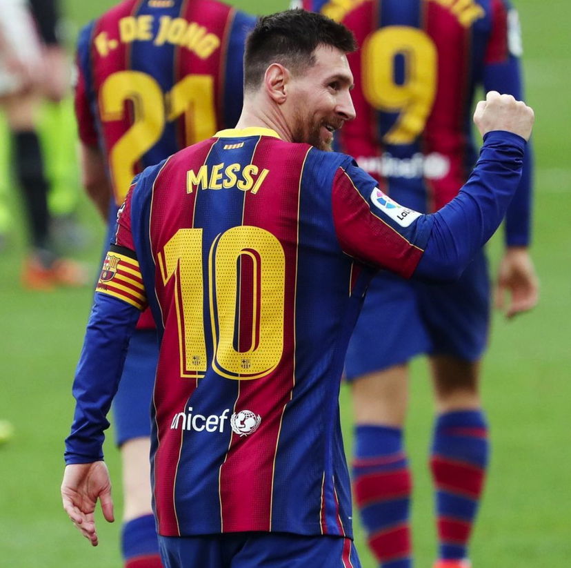 Messi-PSG, grande attesa all’aeroporto di Barcellona per il suo arrivo preview