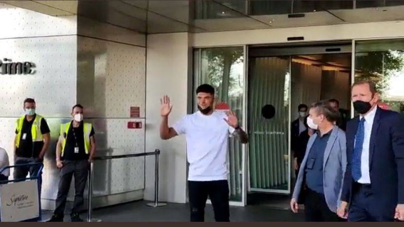 Inter, Correa è sbarcato a Milano. Ora visite mediche e firma con i nerazzurri preview