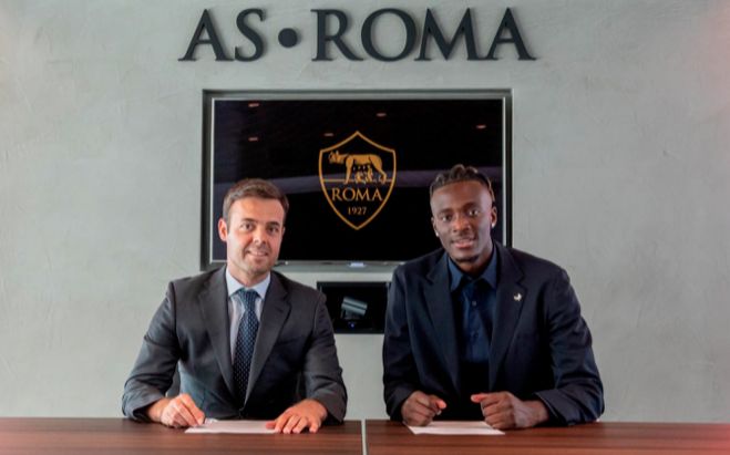 Ora è ufficiale: Abraham è il nuovo attaccante della Roma preview