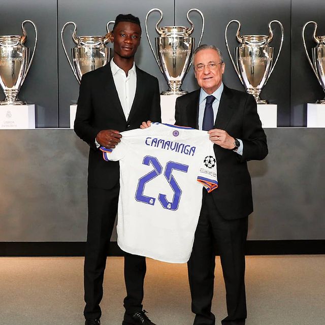Camavinga si presenta: “Orgoglioso di essere al Real Madrid” article-post