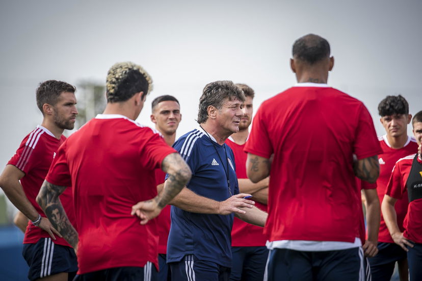Mazzarri: “Attribuite frasi lesive e che non mi appartengono” preview