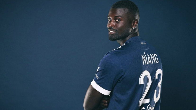 Niang si presenta al Bordeaux: “Qui per rilanciare la mia carriera” preview