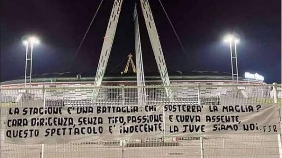 Striscione della Curva Sud Juventus: “Questo spettacolo è indecente” article-post